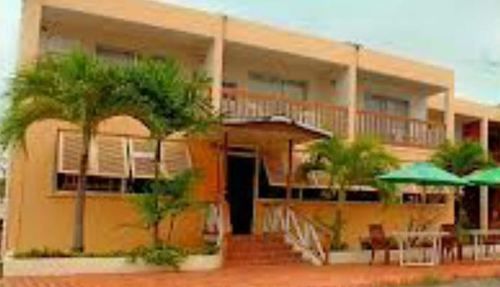 Carib Blue Apartments Oistins Luaran gambar